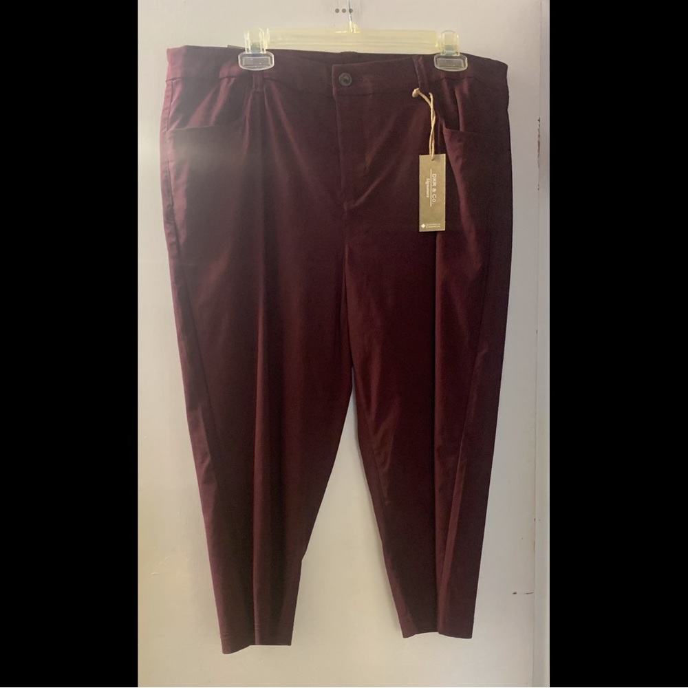 DKR Apparel Classic Bengaline Capri-Maroon
